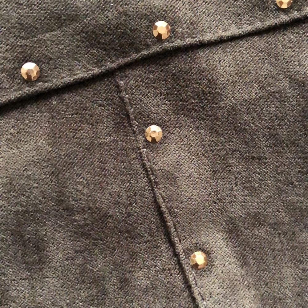 Laura Petites Made in Canada Festival brown faux suede midi skirt rivets. Large - Picture 2 of 9